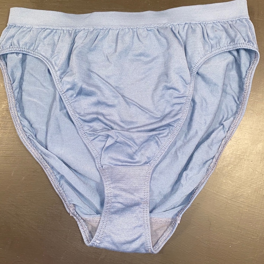 NWOT Vintage Victoria’s Secret hi-cut panties